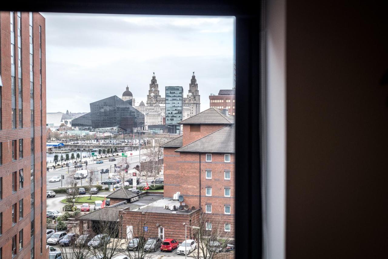 Host Apartments - Contemporary 3 Bed Apt With Balcony - Perfect For Long Stays Liverpool Kültér fotó